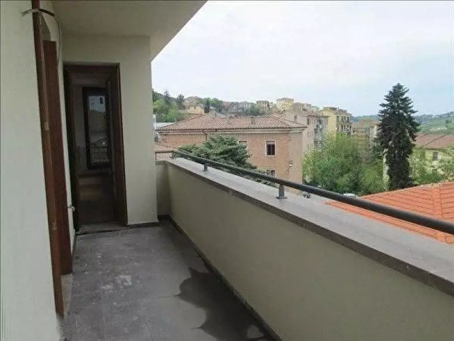 Immagine 6 di Appartamento in vendita  a Siena