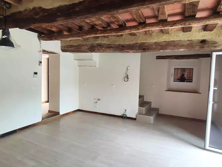 Immagine 9 di Villa in vendita  a Pietrasanta