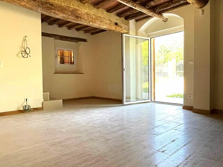 Immagine 15 di Villa in vendita  a Pietrasanta