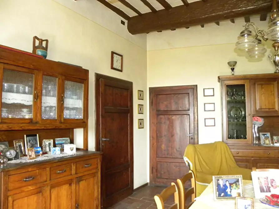 Immagine 19 di Rustico / casale in vendita  a Lucca