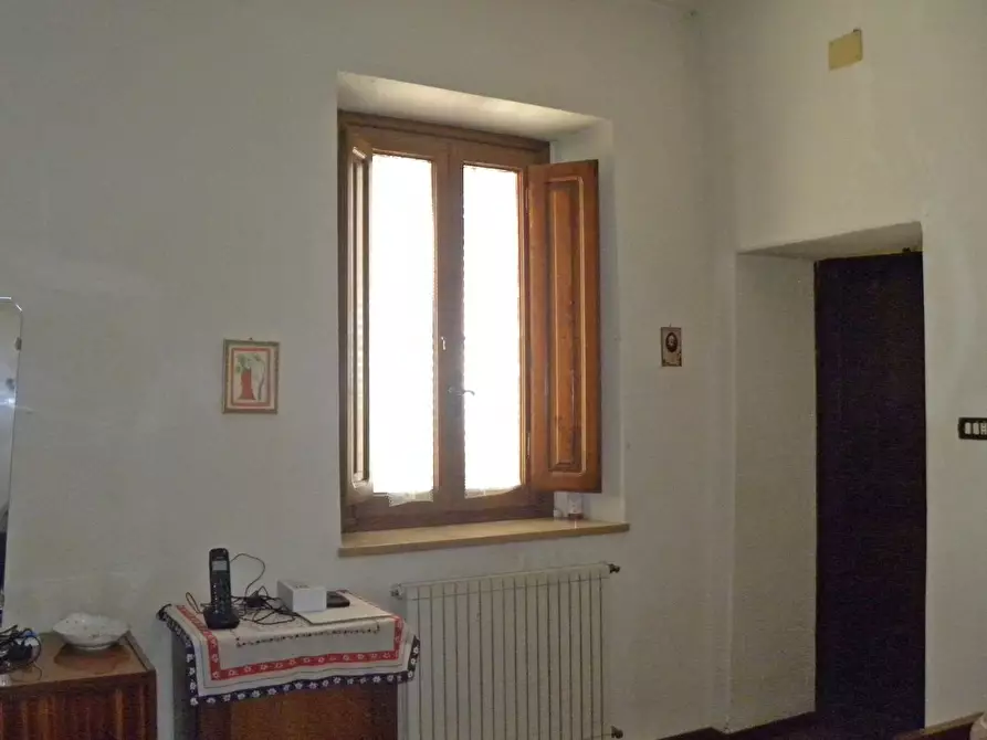 Immagine 26 di Rustico / casale in vendita  a Lucca
