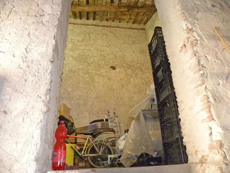 Immagine 16 di Rustico / casale in vendita  a Lucca