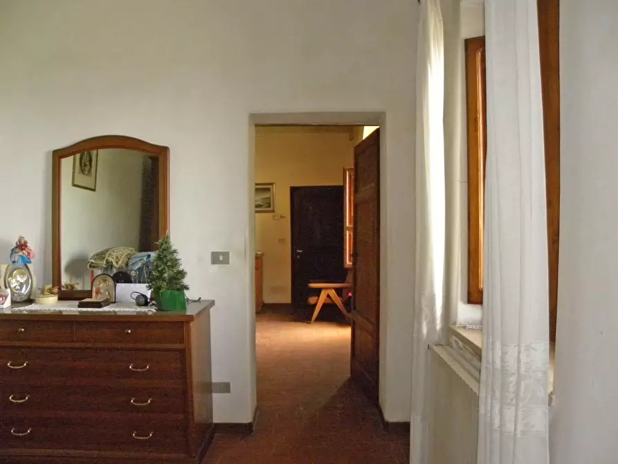 Immagine 27 di Rustico / casale in vendita  a Lucca