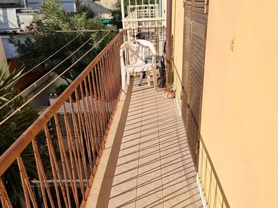 Immagine 15 di Porzione di casa in vendita  a Viareggio