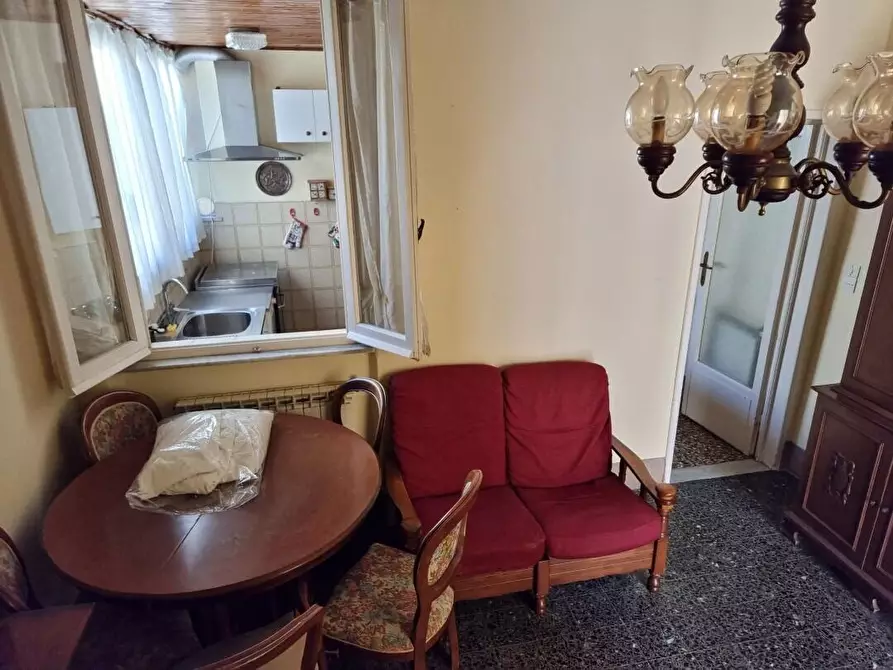Immagine 9 di Porzione di casa in vendita  a Viareggio