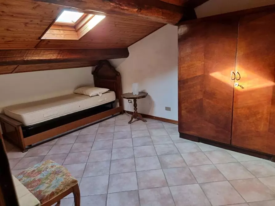 Immagine 2 di Porzione di casa in vendita  a Viareggio