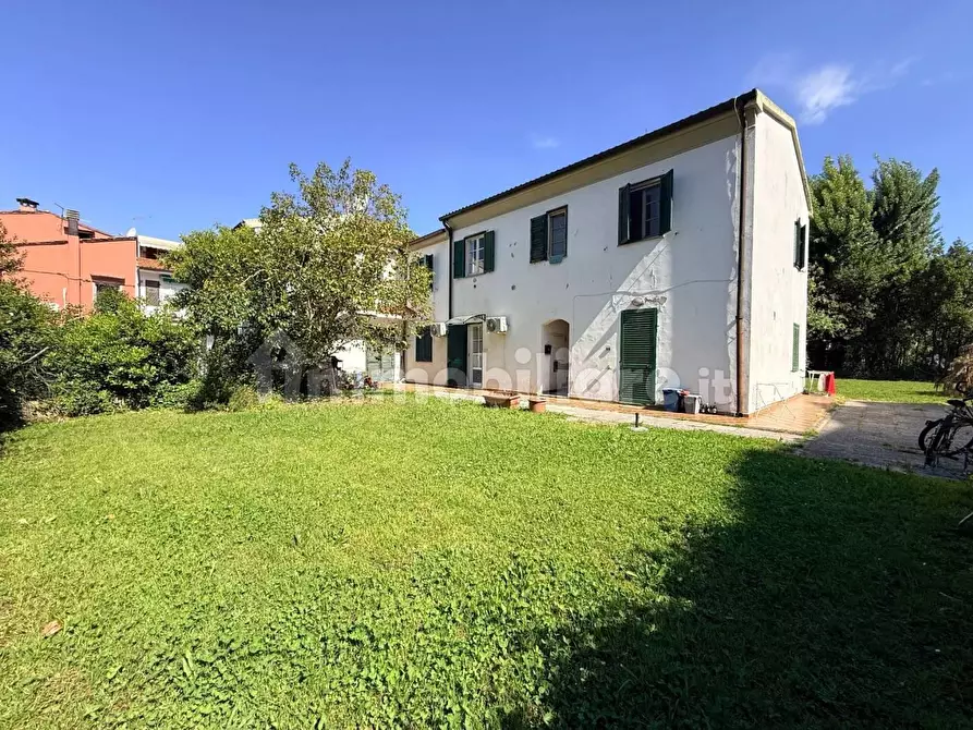 Immagine 1 di Appartamento in vendita  a Pisa