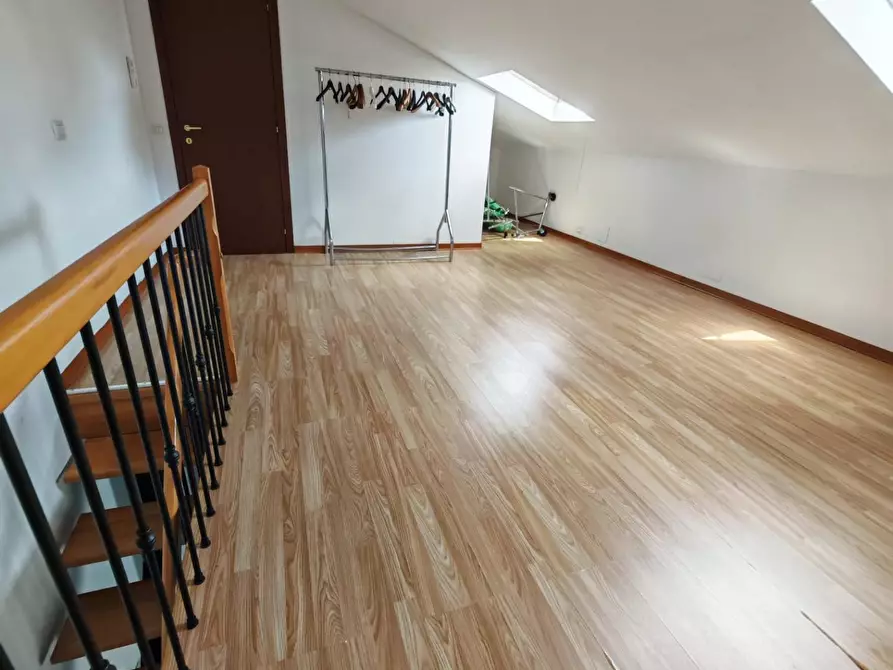 Immagine 17 di Casa semindipendente in vendita  a Carrara