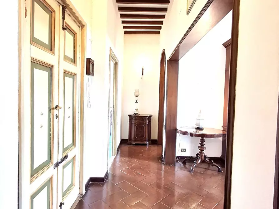 Immagine 17 di Mansarda in vendita  a Lucca