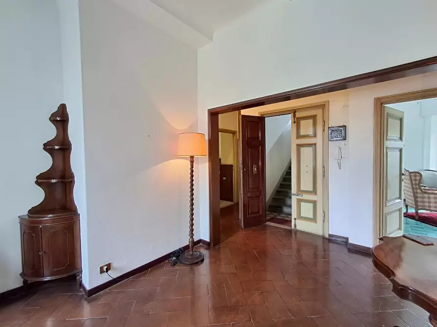 Immagine 42 di Appartamento in vendita  a Lucca