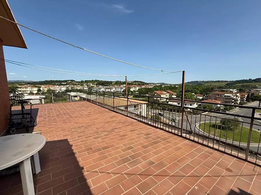 Immagine 2 di Mansarda in vendita  a Certaldo