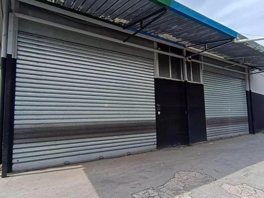 Immagine 3 di Attività artigianale in affitto  a Massa