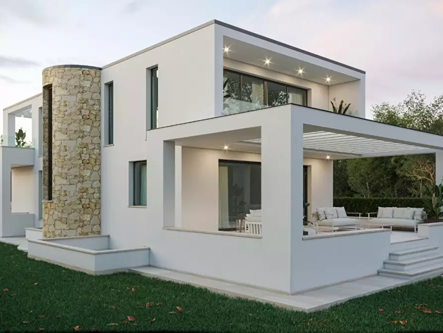 Immagine 12 di Villa in vendita  a Camaiore