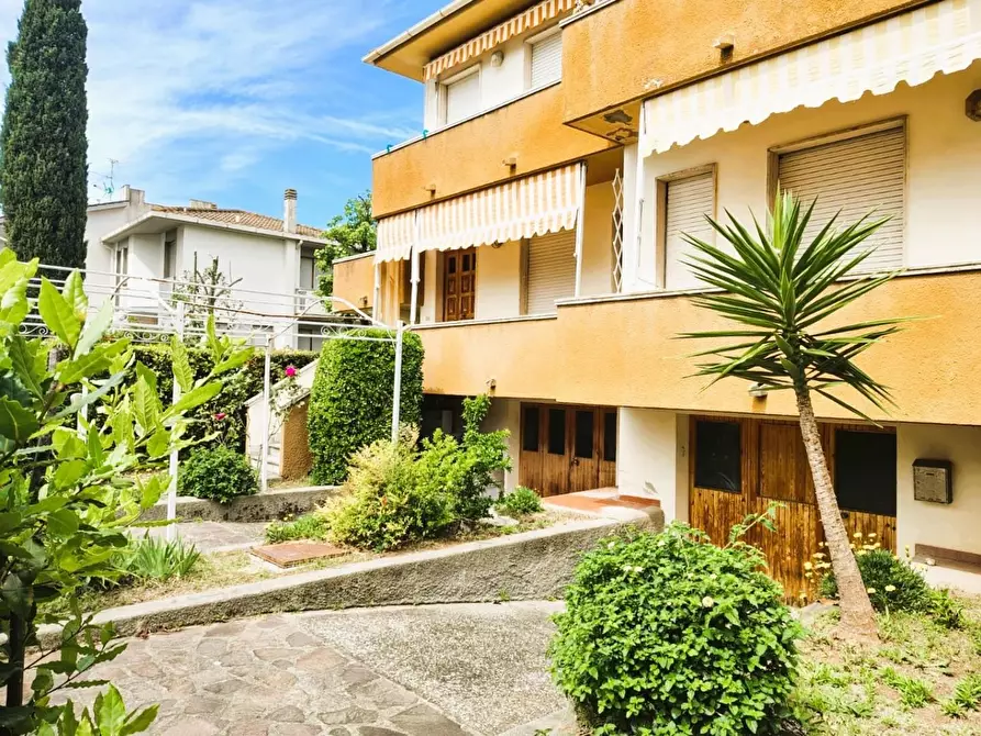 Immagine 1 di Appartamento in vendita  a Rosignano Marittimo