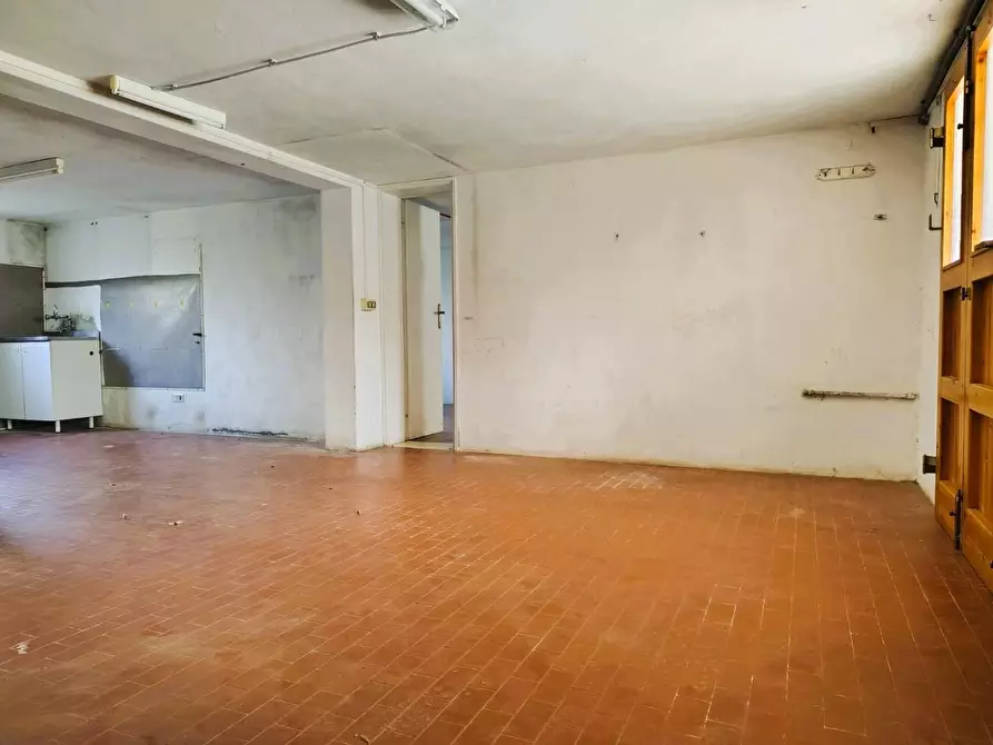 Immagine 15 di Appartamento in vendita  a Rosignano Marittimo