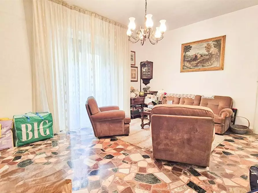 Immagine 1 di Appartamento in vendita  a Pisa
