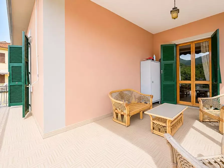 Immagine 14 di Casa indipendente in vendita  a Riccò Del Golfo Di Spezia