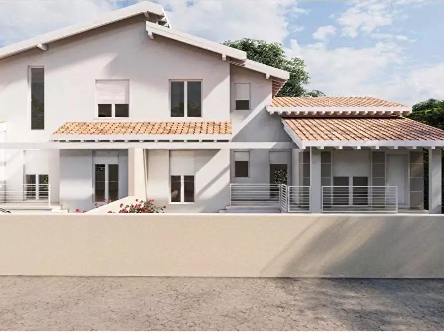 Immagine 2 di Casa bifamiliare in vendita  a Massarosa