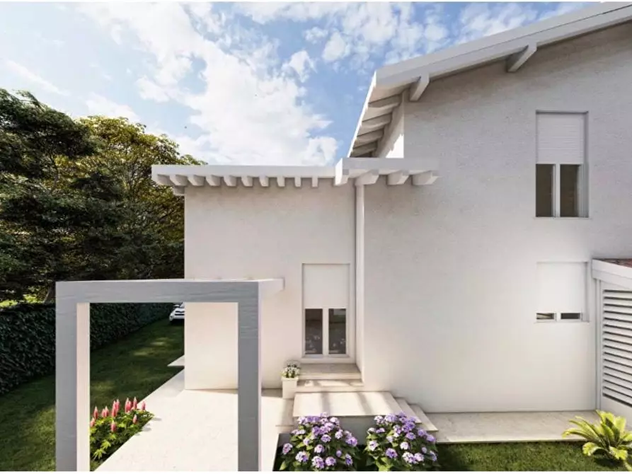 Immagine 5 di Casa bifamiliare in vendita  a Massarosa