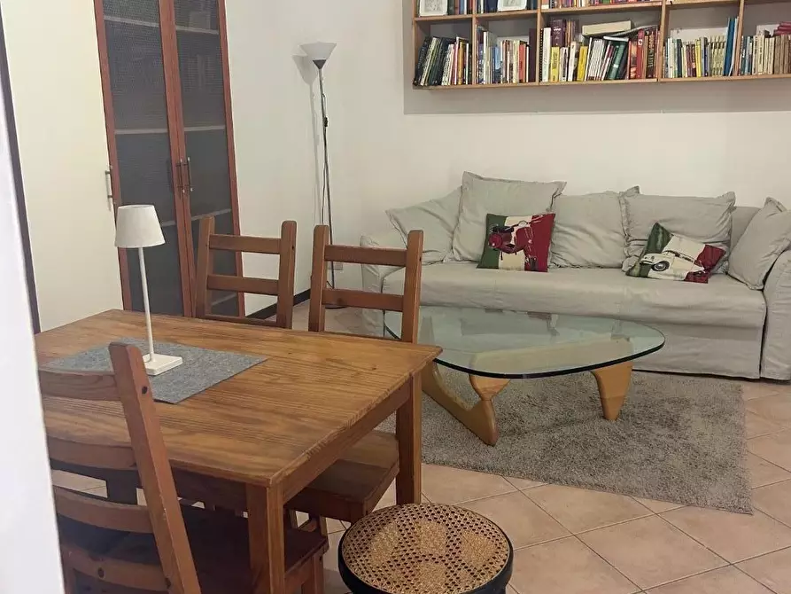 Immagine 2 di Appartamento in vendita  a Viareggio