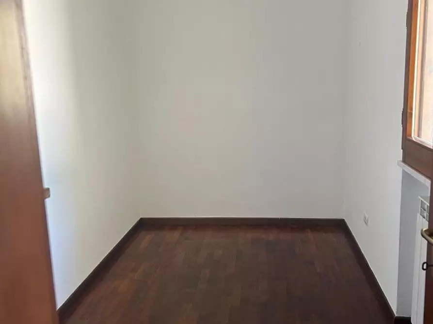 Immagine 6 di Appartamento in vendita  a Viareggio