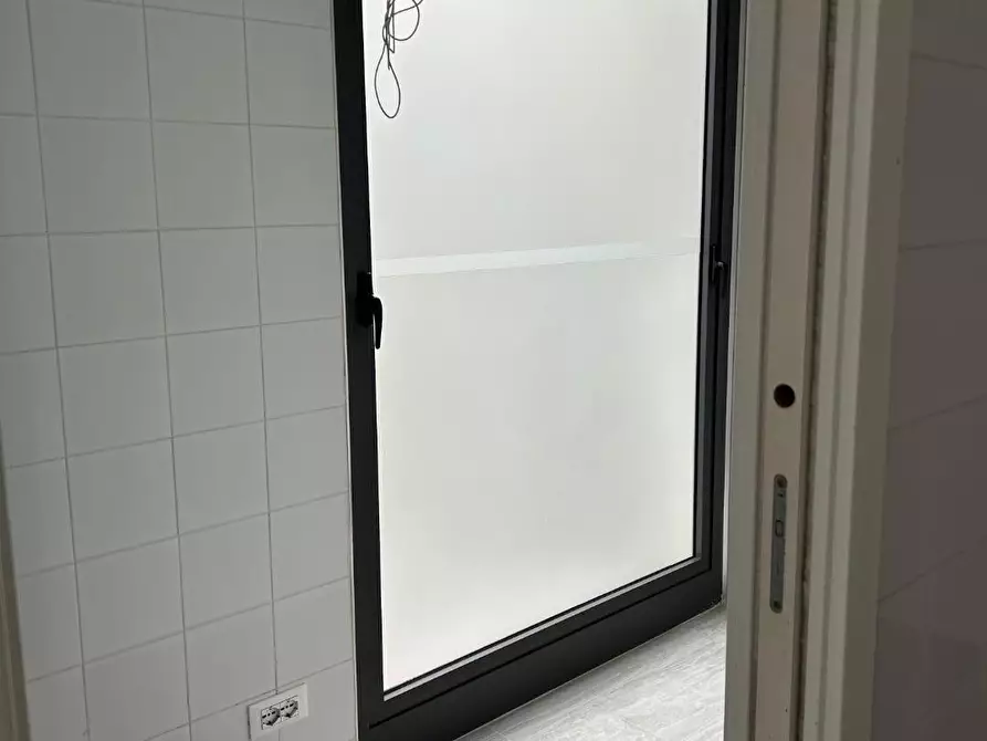 Immagine 3 di Negozio in vendita  a Viareggio
