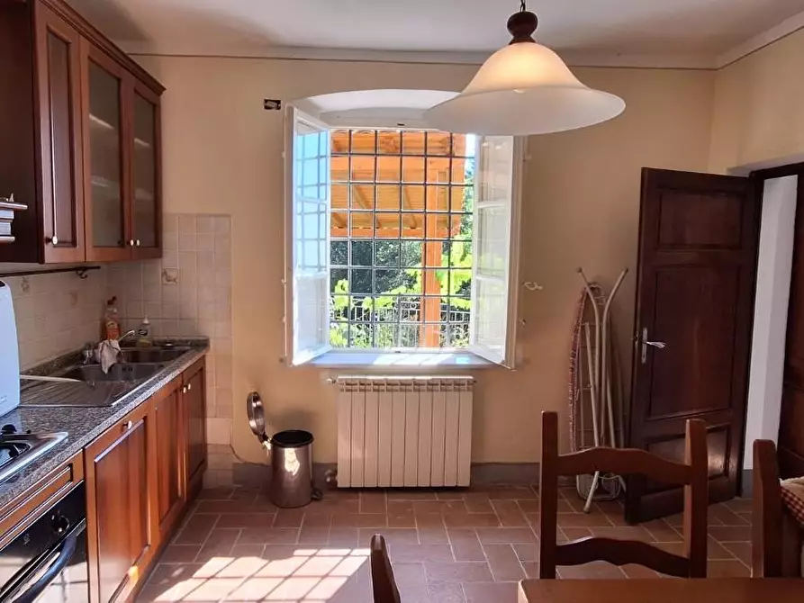 Immagine 10 di Casa colonica in vendita  a Pescaglia