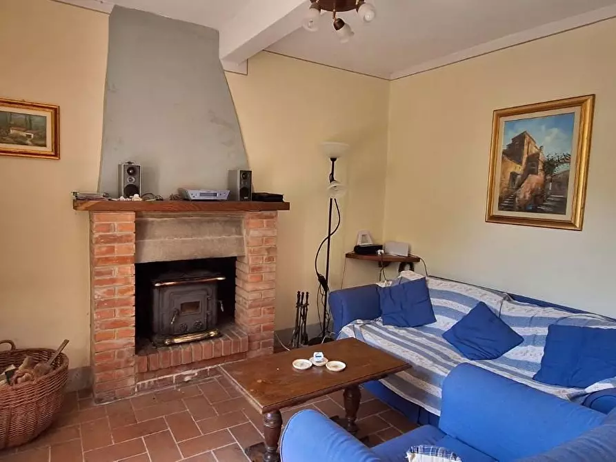Immagine 13 di Casa colonica in vendita  a Pescaglia