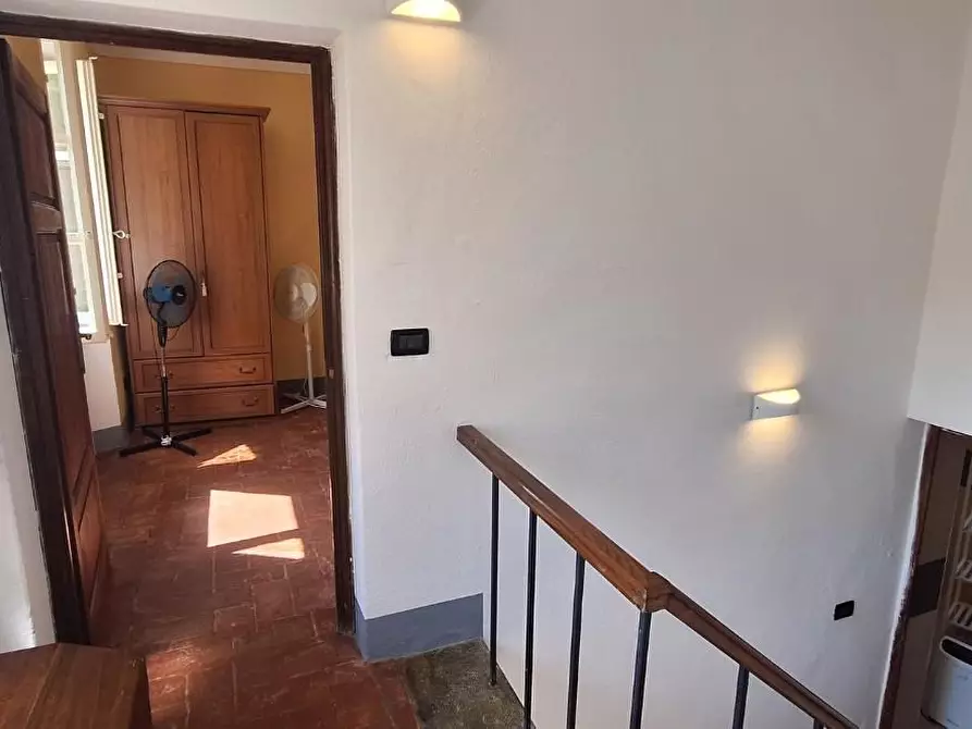 Immagine 18 di Casa colonica in vendita  a Pescaglia