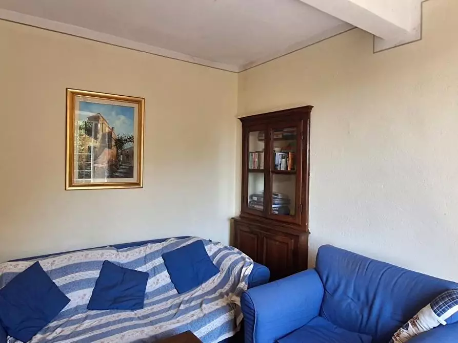 Immagine 11 di Casa colonica in vendita  a Pescaglia