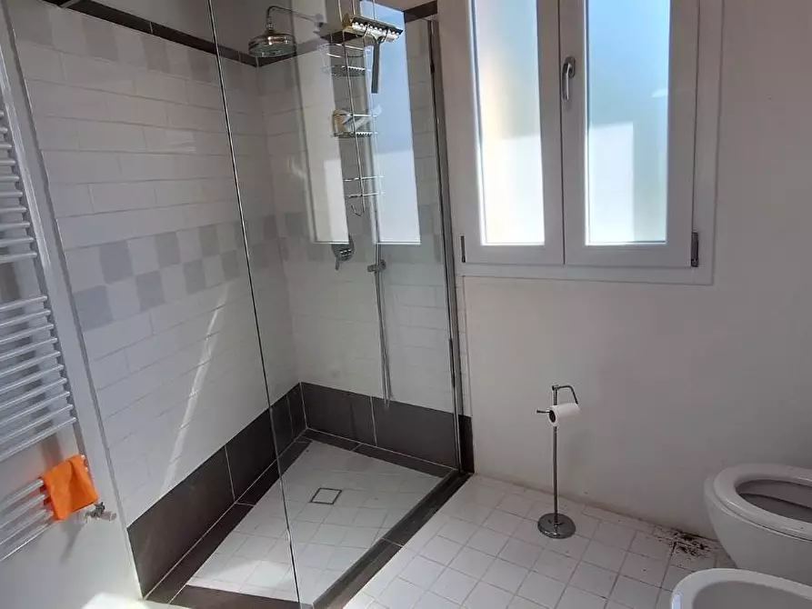 Immagine 21 di Casa colonica in vendita  a Pescaglia