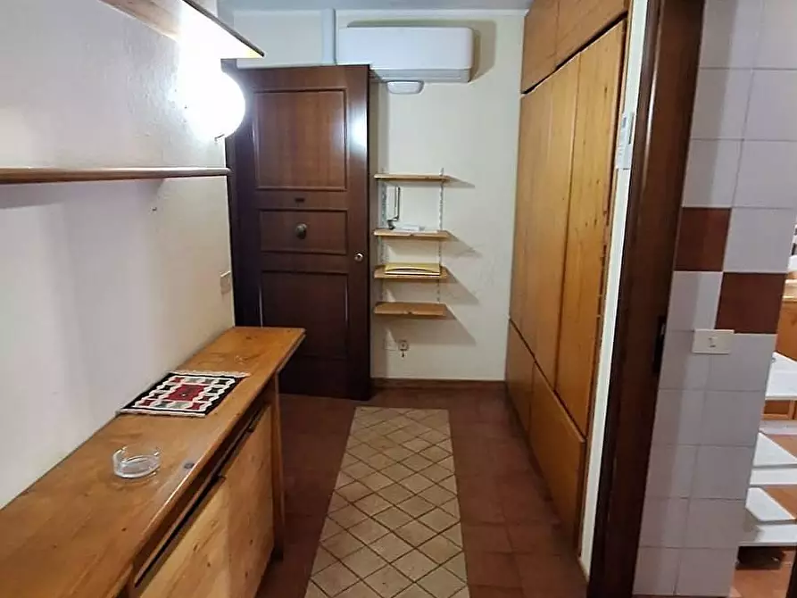 Immagine 3 di Appartamento in vendita  a Massa