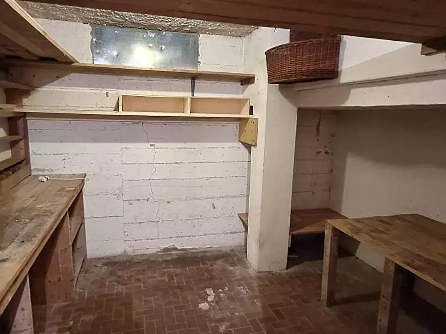 Immagine 16 di Appartamento in vendita  a Massa