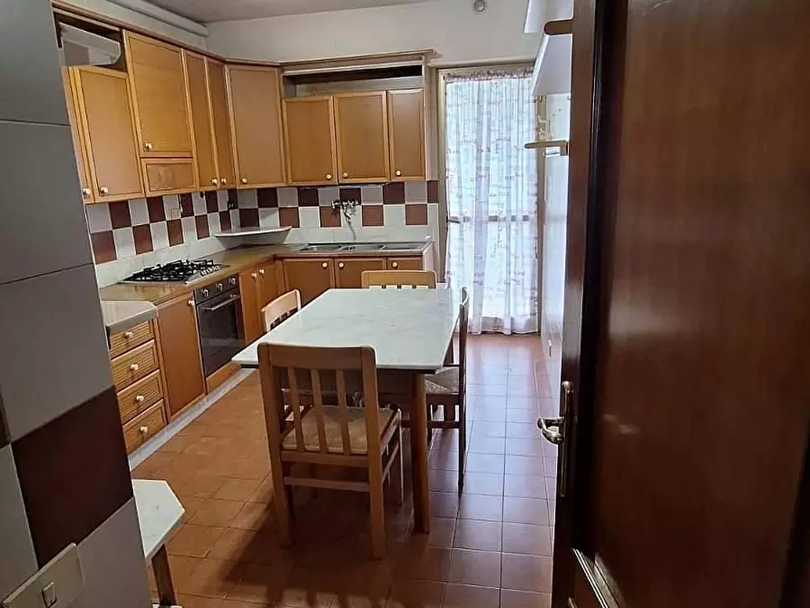 Immagine 6 di Appartamento in vendita  a Massa