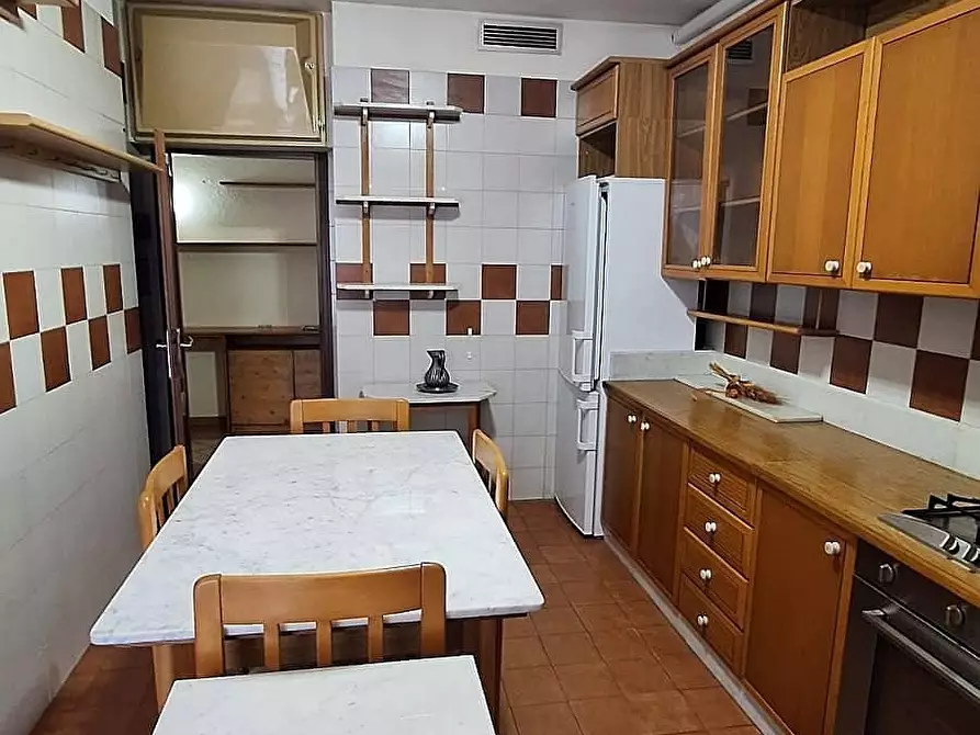 Immagine 5 di Appartamento in vendita  a Massa