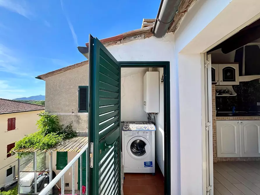 Immagine 29 di Appartamento in vendita  a Pontedera