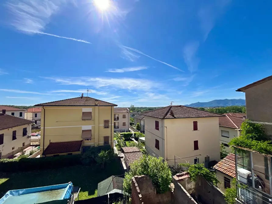 Immagine 26 di Appartamento in vendita  a Pontedera