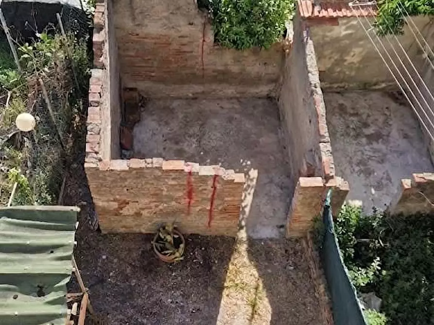 Immagine 28 di Appartamento in vendita  a Pontedera