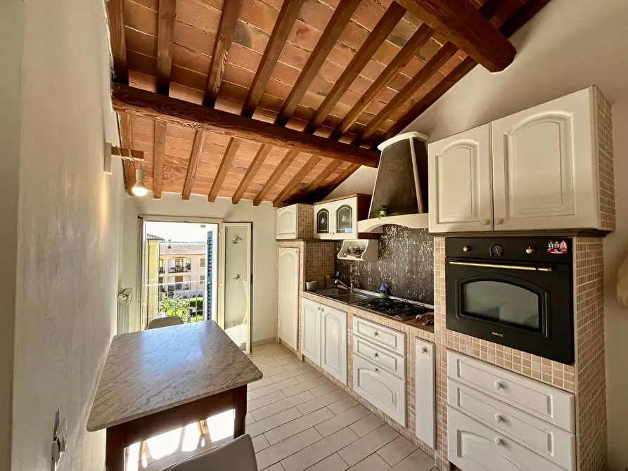 Immagine 8 di Appartamento in vendita  a Pontedera