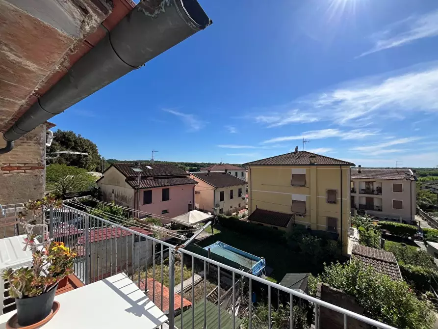 Immagine 27 di Appartamento in vendita  a Pontedera