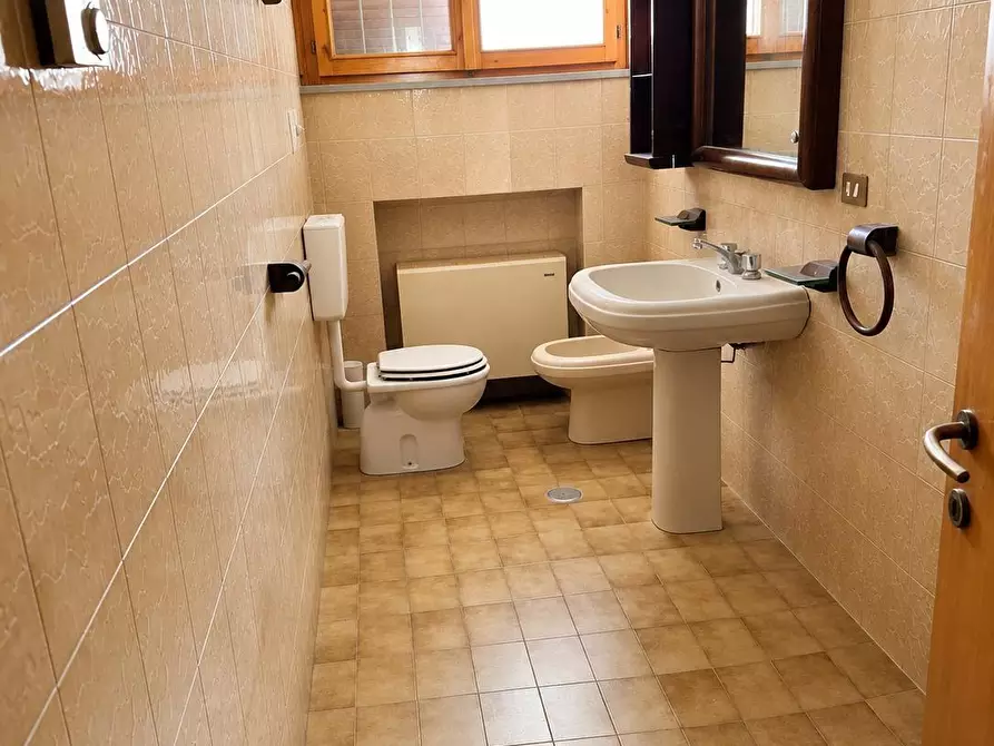 Immagine 10 di Casa bifamiliare in vendita  a Campiglia Marittima