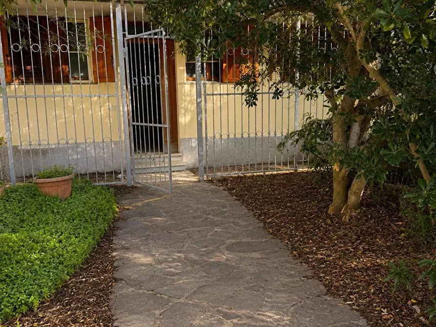 Immagine 12 di Casa bifamiliare in vendita  a Campiglia Marittima