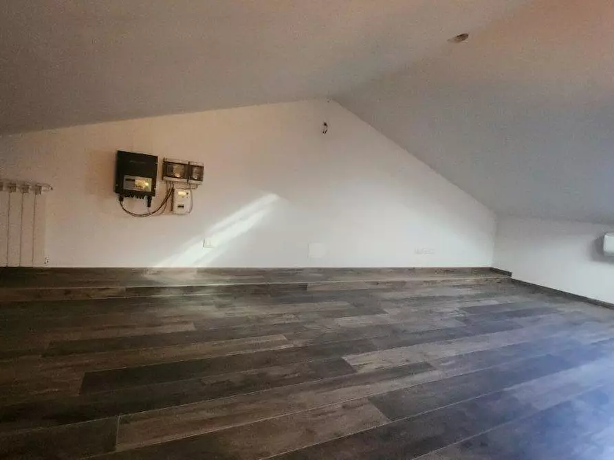 Immagine 29 di Villetta a schiera in vendita  a Vicopisano