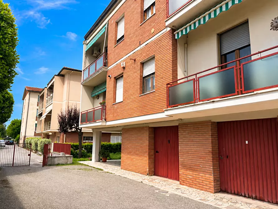 Immagine 16 di Appartamento in vendita  a Pontedera