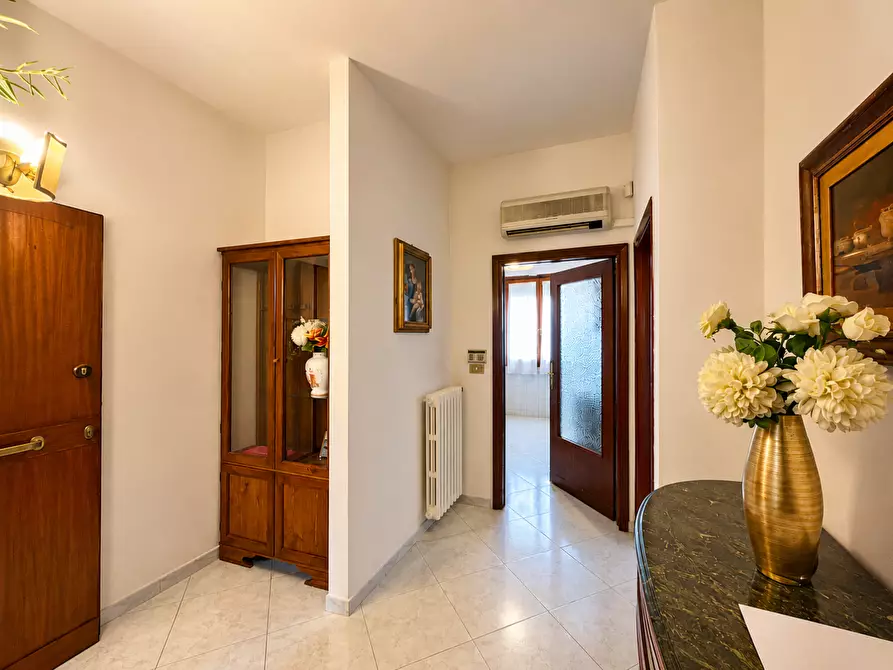 Immagine 9 di Appartamento in vendita  a Pontedera