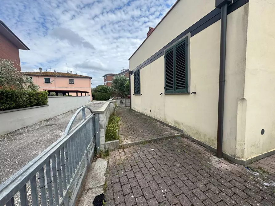 Immagine 25 di Terratetto in vendita  a Collesalvetti