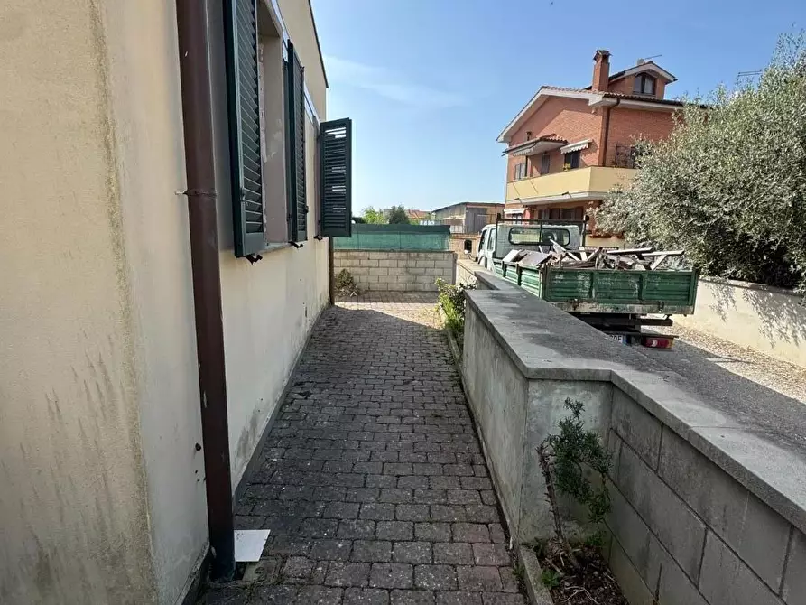 Immagine 29 di Terratetto in vendita  a Collesalvetti