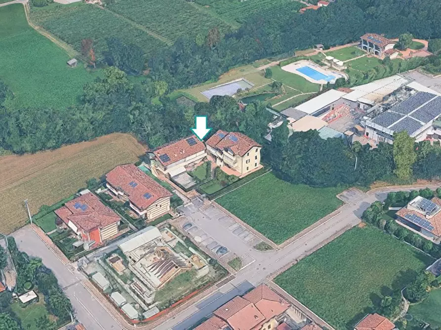 Immagine 2 di Appartamento in vendita  a Castelli Calepio