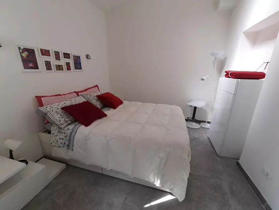Immagine 1 di Appartamento in vendita  a Viareggio