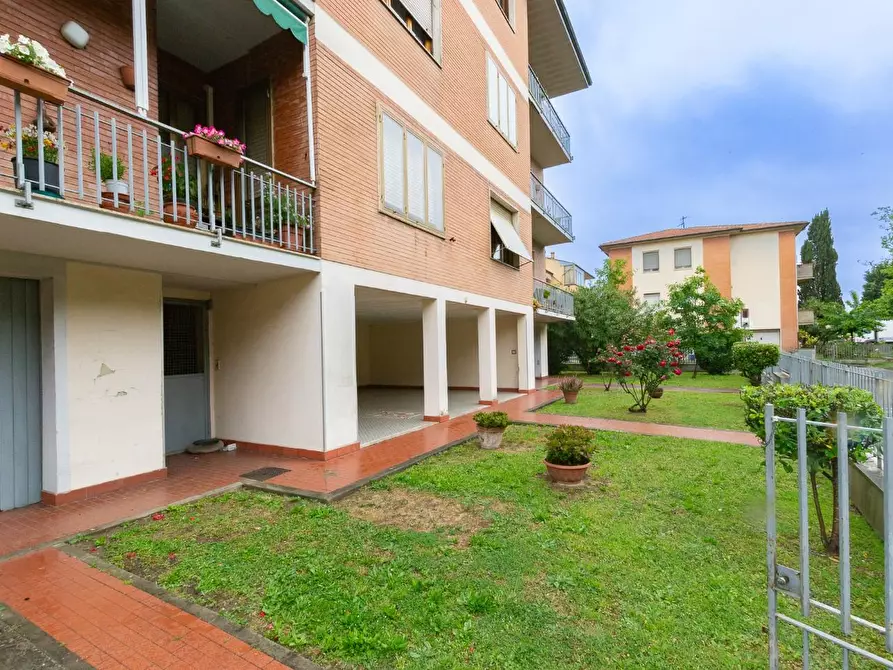 Immagine 32 di Appartamento in vendita  a Pontedera